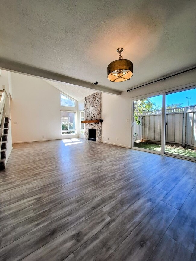 Photo - Spacious Two-Story 3bd Townhouse With Priv...