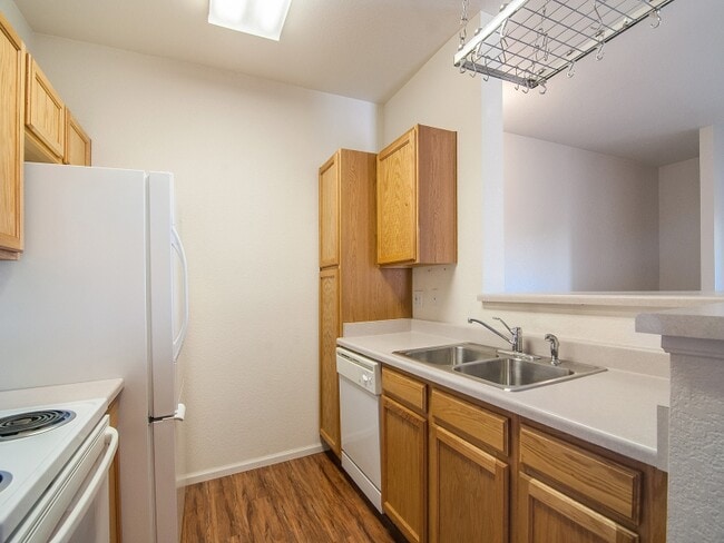 905 S Zeno Way Unit 201