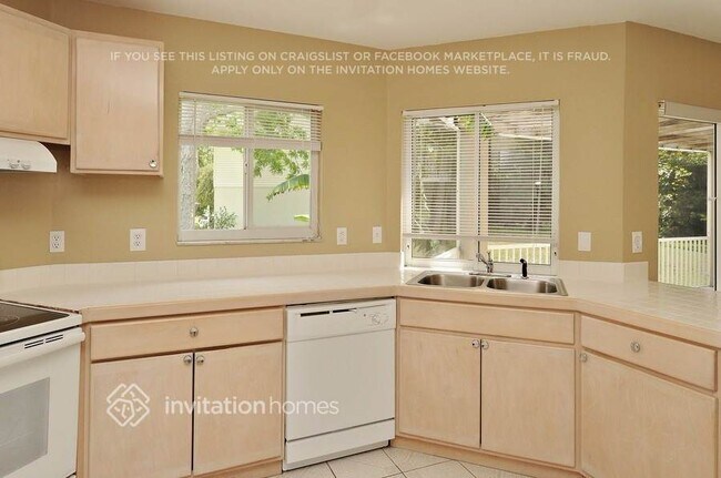 Photo - 908 35th Ave Dr W