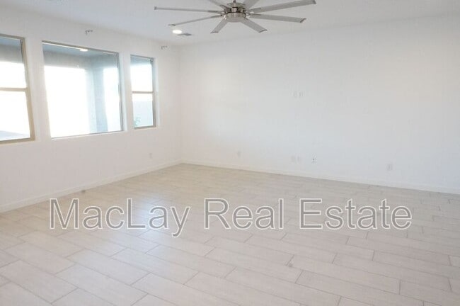 Photo - 40562 W Michaels Dr