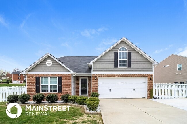 Building Photo - 4389 Lochurst Dr