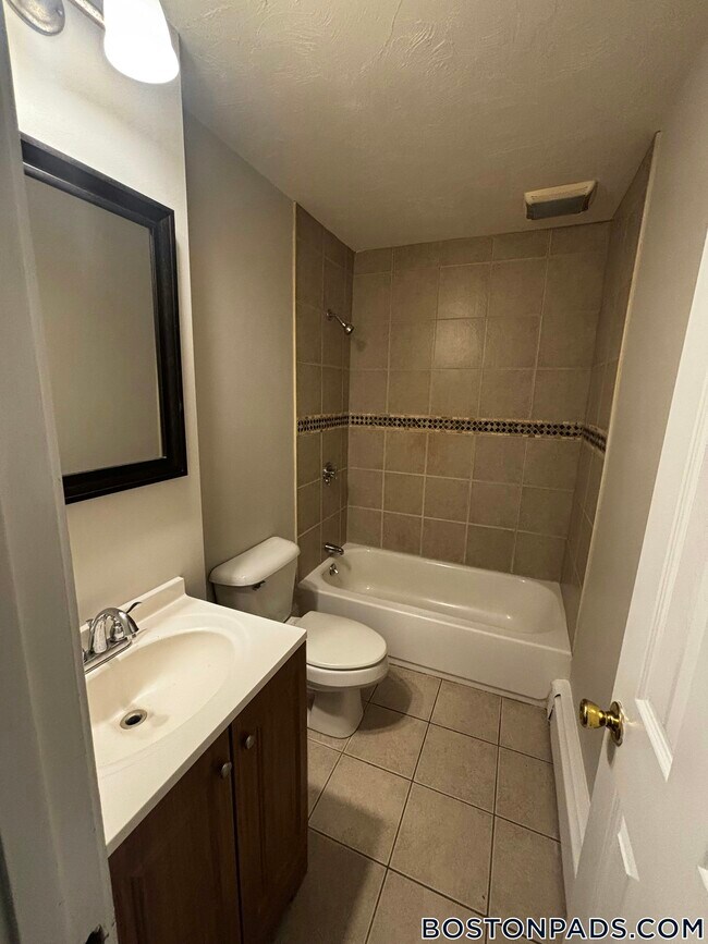 Photo - 45 Sturbridge St Unidad 1