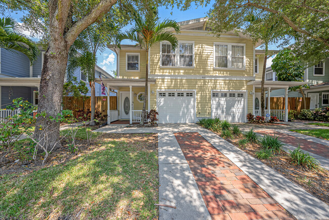 Photo - 402 S Willow Ave Townhome