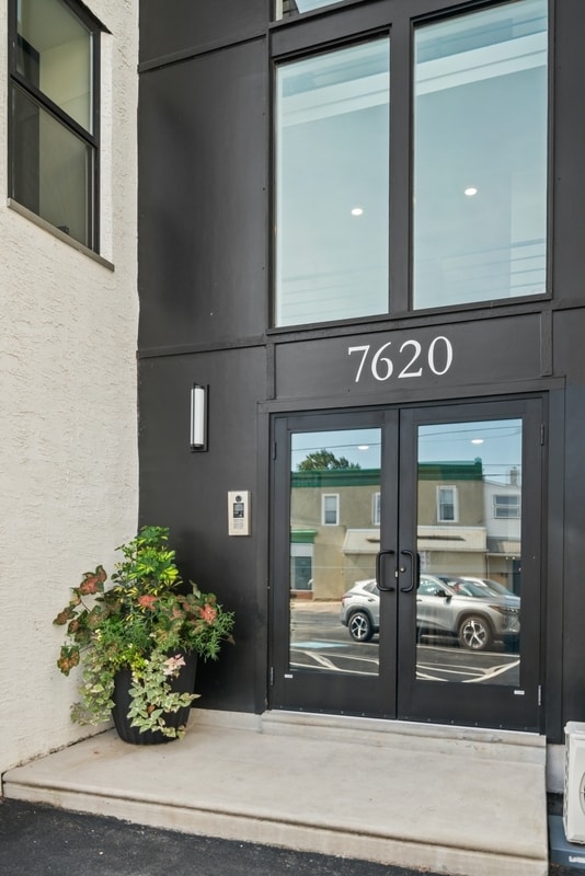 Photo - 7620 Ridge Ave