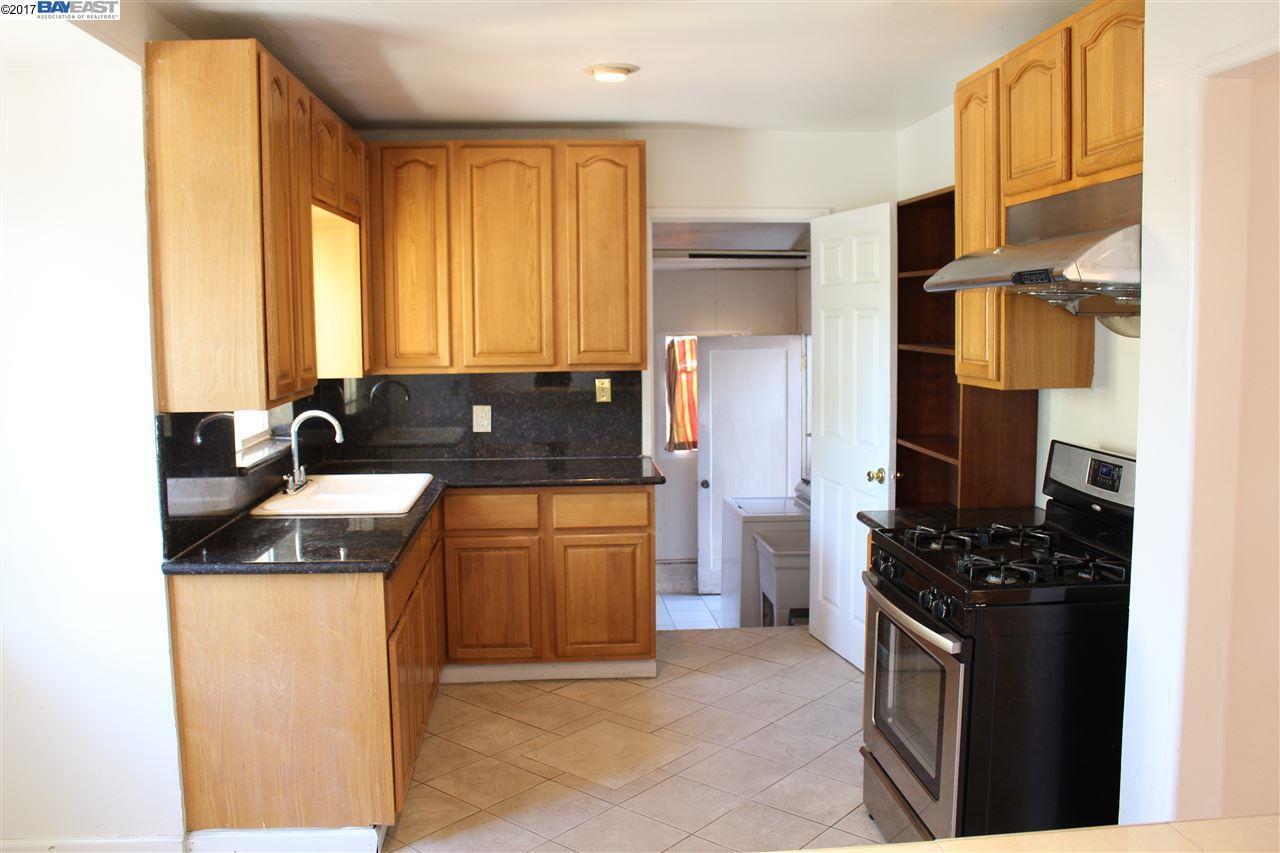 Photo - 15884 Connolly Ave