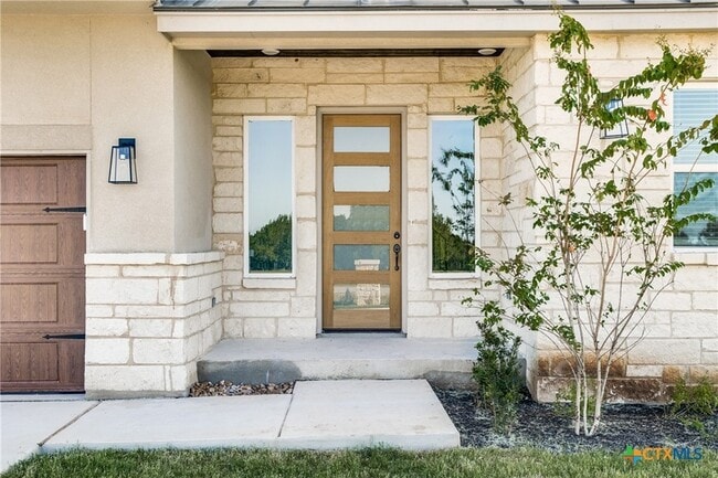 Photo - 2916 Hi Mesa