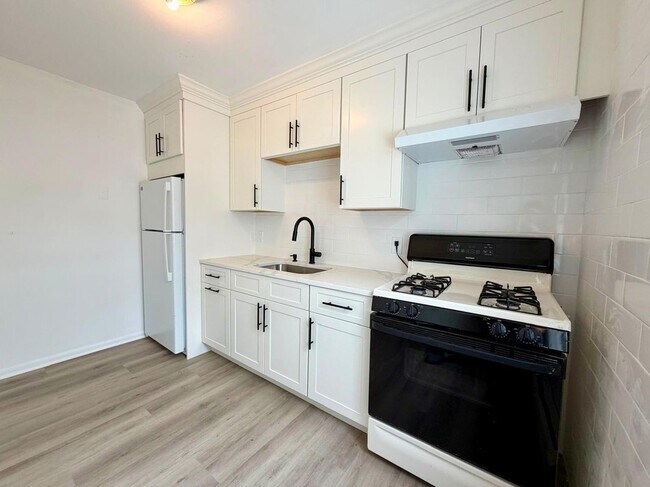 Photo - 18 Fairview Dr Unit 3