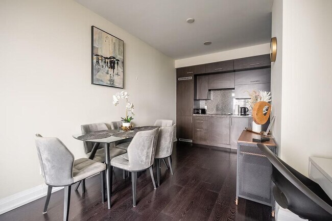 Photo - 4841 Yonge St Unit ID1345912P