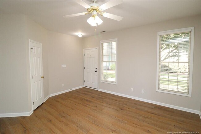 2812 Kudrow Ln