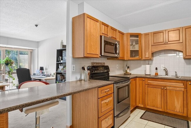 Photo - 55 Tall Oaks Dr Unit 402