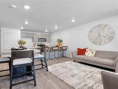 Photo - 638 W 1920 S