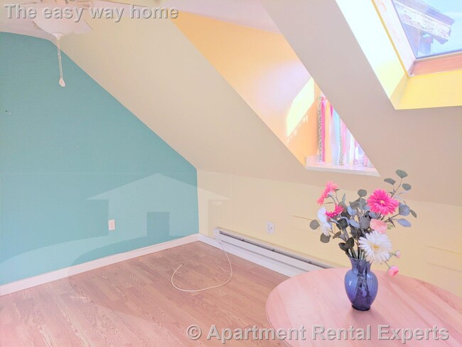 Photo - 1105 Cambridge St Unit #3