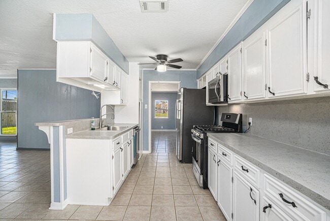 Photo - 4514 36th St E
