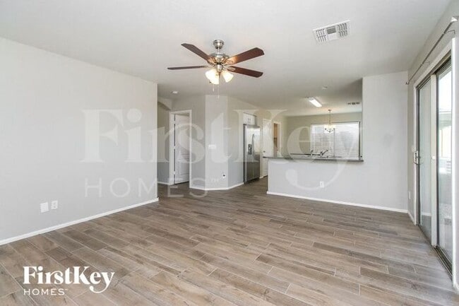 Photo - 1759 E Leslie Ave