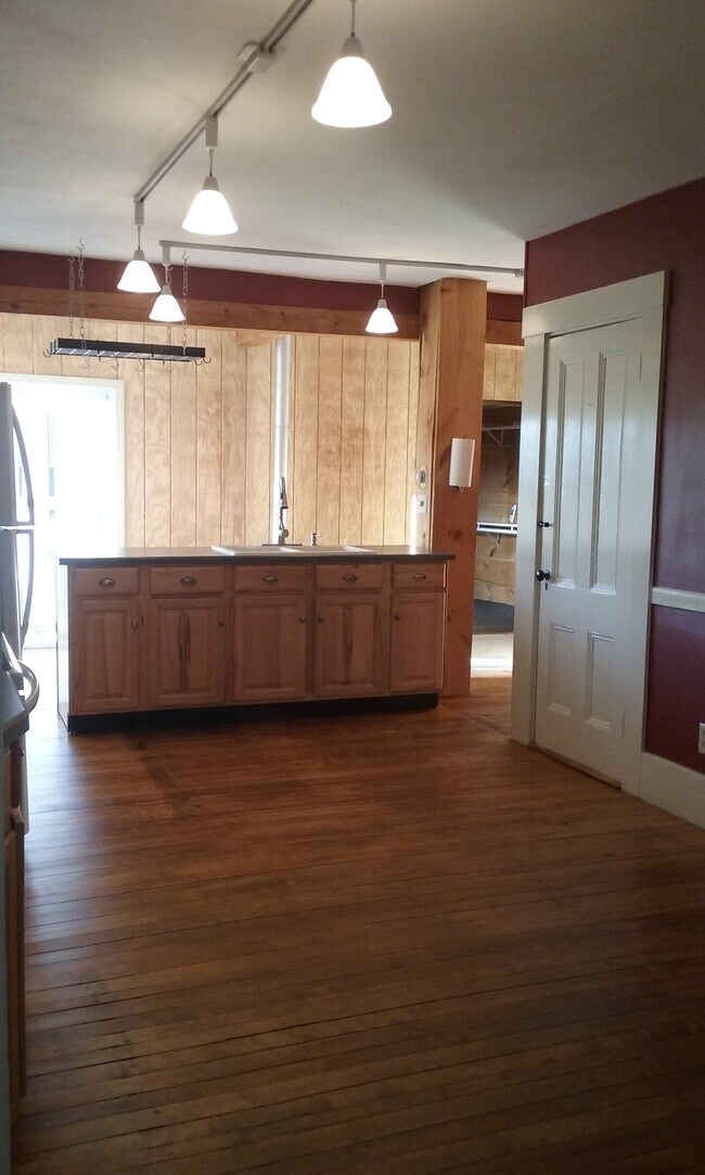 Kitchen - 89 Elm St Unit 1