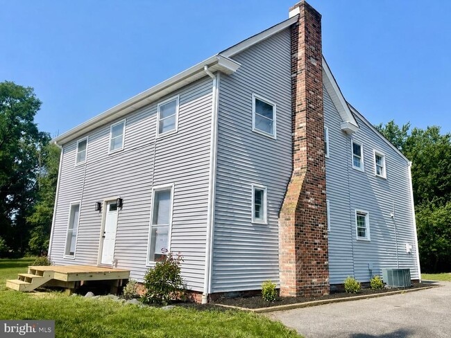 Building Photo - 471 N Elmwood Rd