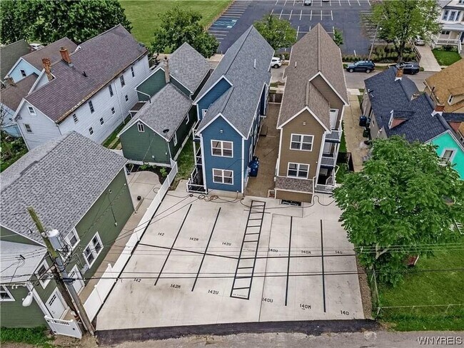 Photo - 140 Seymour, Lower St