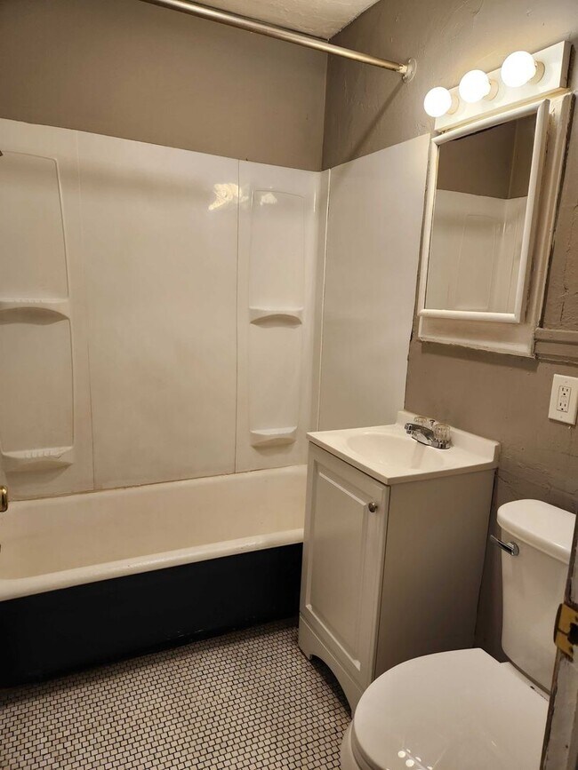 Photo - 1206 Edgemont Ave Unit 1206 Edgemont Ave