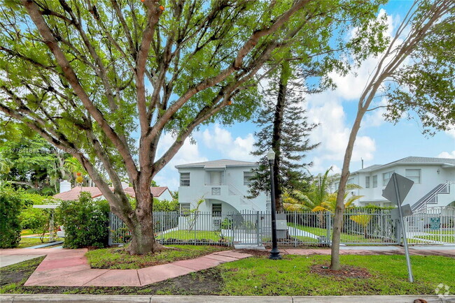 Building Photo - 1730 Marseille Dr Unit 3 Rental