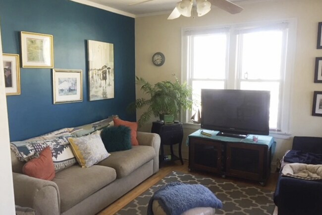 Photo - 733 Elm St Unit 301