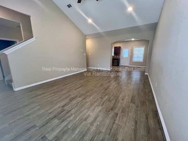 Photo - 9905 Landry Dr