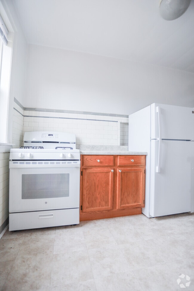 Building Photo - 7445 N Claremont Ave Unit #2B Rental