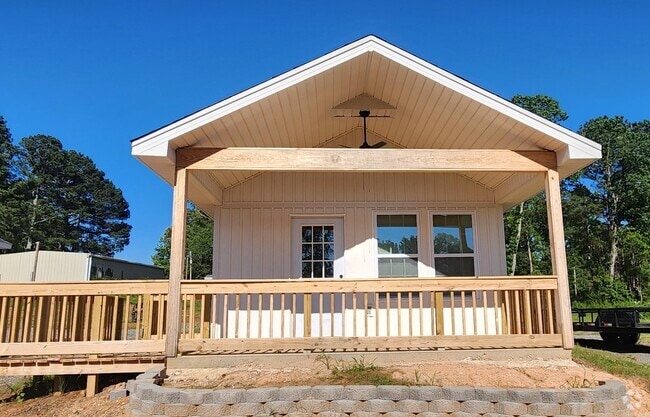 Building Photo - 3 Sara Ann Dr Rental