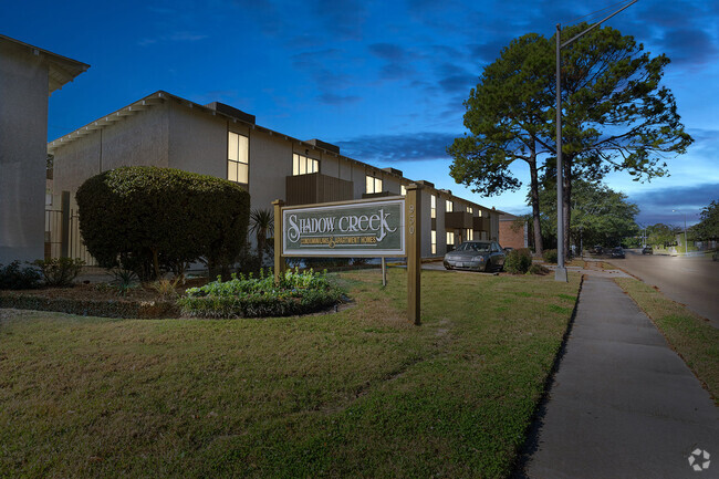 Building Photo - Shadow Creek Rental