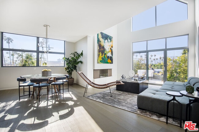 Building Photo - 8600 Wilshire Blvd Unit PH17 Rental