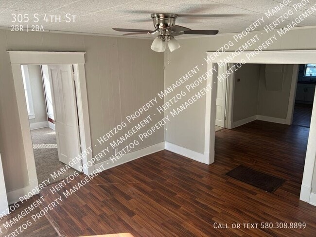 Photo - 305 S 4th St