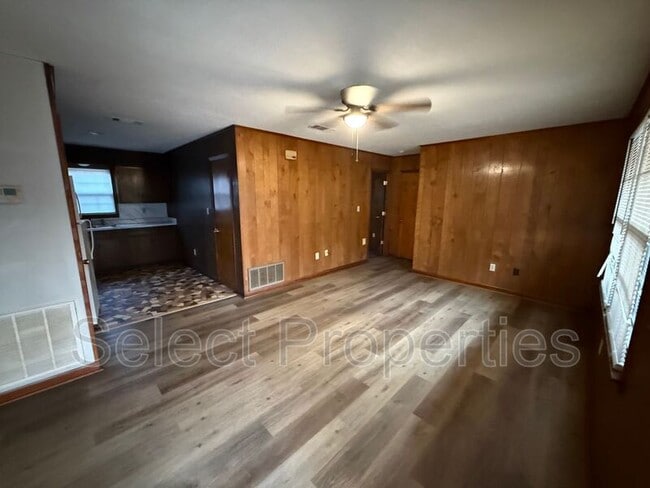 Photo - 819 W Matthews Ave Unit 4