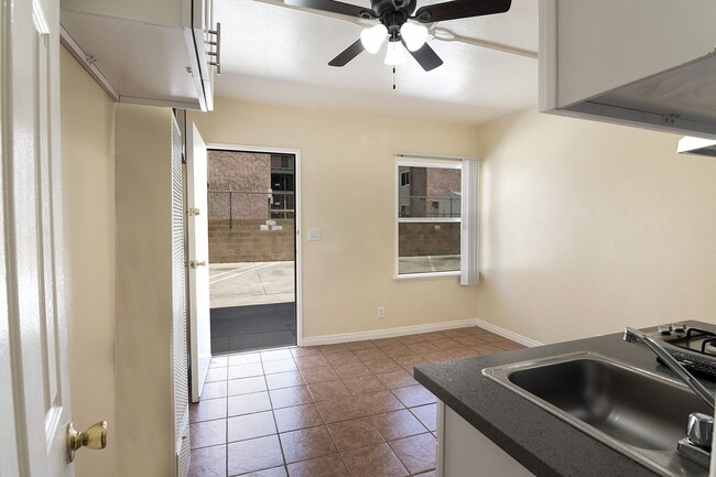 Photo - Oxford Suites