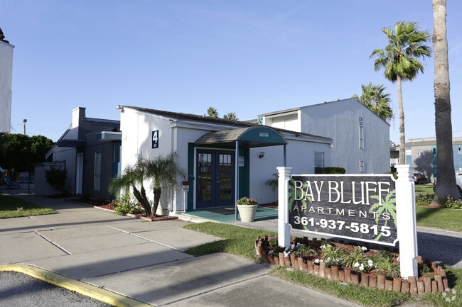 Bay Bluff Apartments