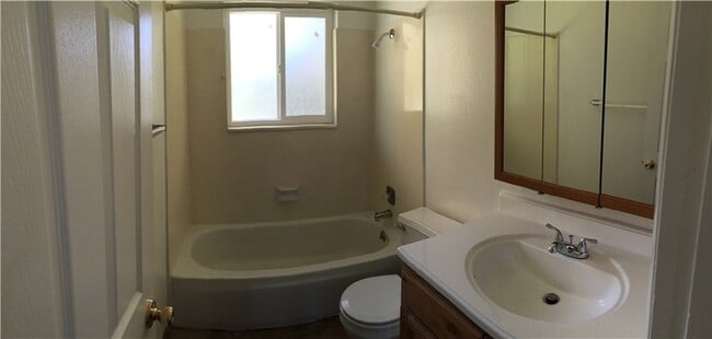 Photo - 623 S 1030 W