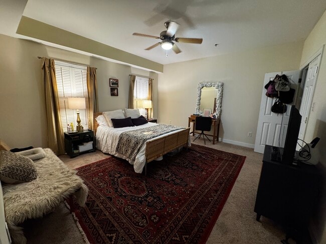 Photo - 215 N 19th St Unidad 32