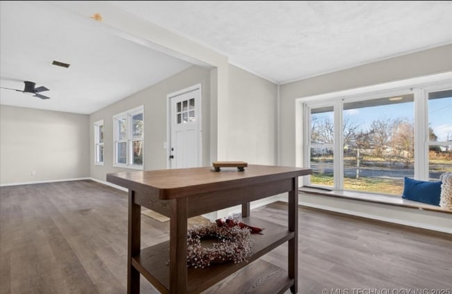 Photo - 508 NE Avondale Ave