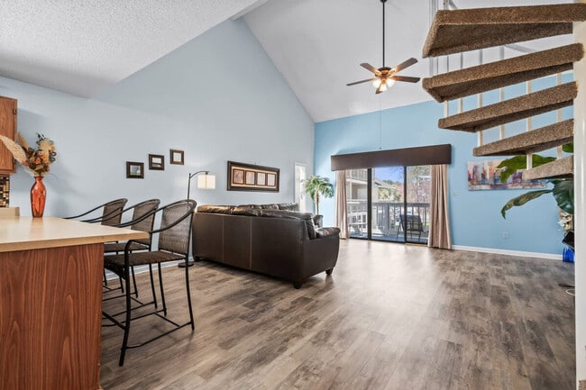 Photo - 1908 Hwy 17 S Unit ID1329036P