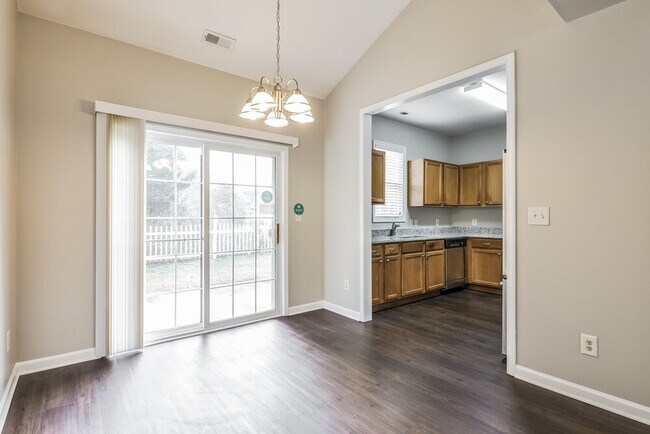 2716 Lead Crystal Ct