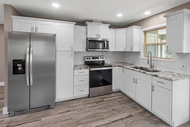 Photo - 902-902 Sherwood Forest Dr