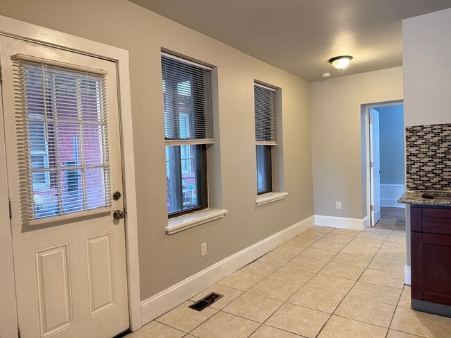Photo - 518 N Queen St Unidad Apt. 1