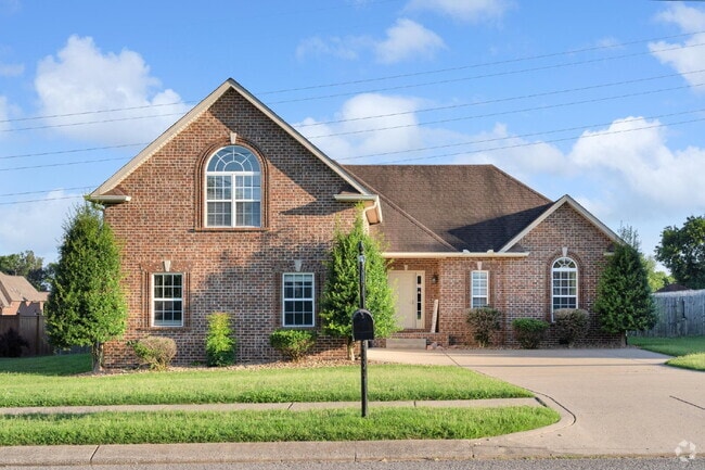 Building Photo - FULLY and Tastefully furnished 3 bedroom h... Rental