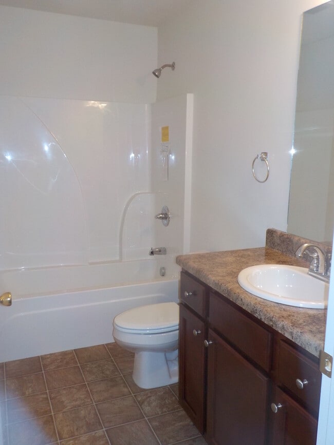 Photo - **MOVE IN SPECIAL, 1/2 OFF FIRST MONTHS RENT** 2Bedroom, 1.5 Bath Townhouse
