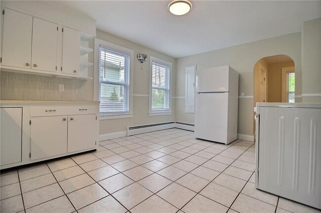 Photo - 143 Tower St