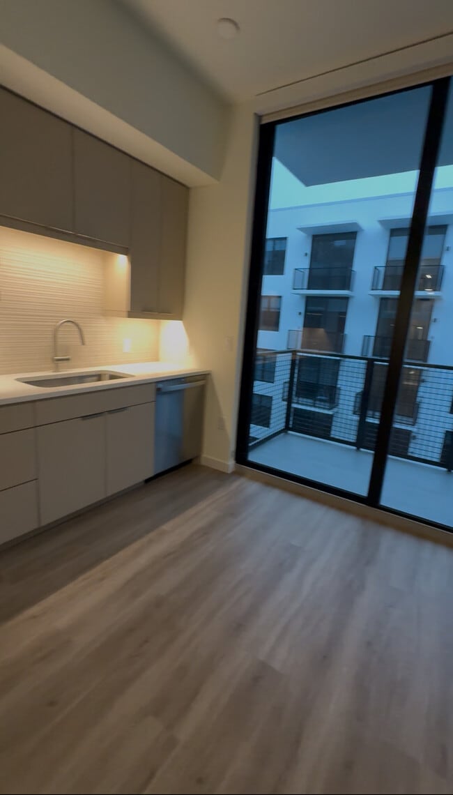 Photo - 213 NE 27th St Unit S2