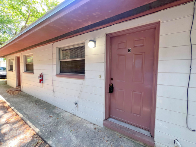 Photo - 725 E Lime St House