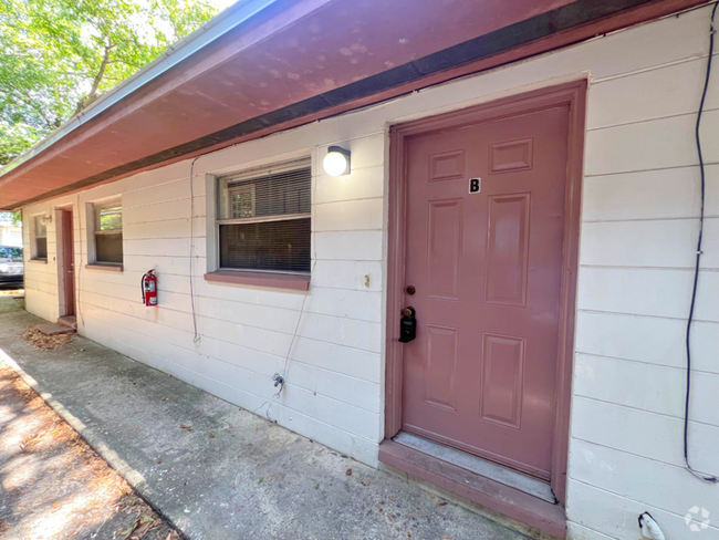 Building Photo - 725 E Lime St Rental