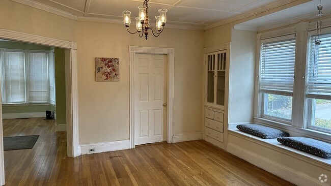 Building Photo - 40 Station St Unit 1 Rental