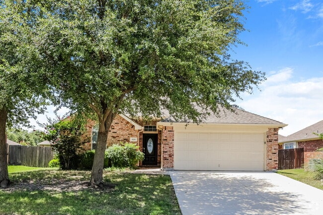 Building Photo - 920 Pebblecreek Dr Rental