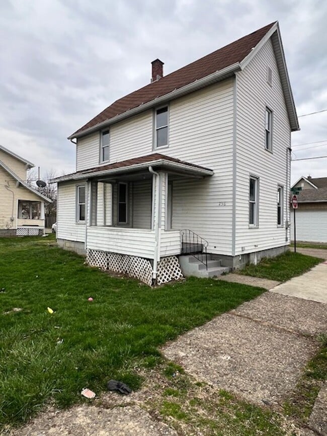 Building Photo - Three bedroom home for rent on deadend street - Canton SW