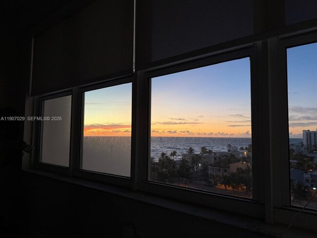 Building Photo - 3111 N Ocean Dr Unit 811